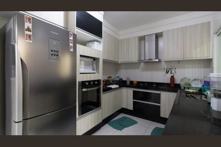 Casa à venda com 93m², 3 quartos e 2 vagasCozinha