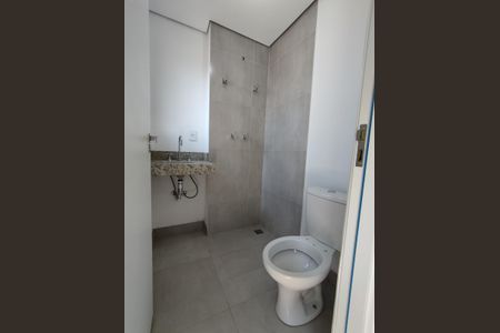 Casa para alugar com 100m², 2 quartos e 1 vaga Casa para alugar com 100m², 2 quartos e 1 vagaBanheiro da Suíte 2
