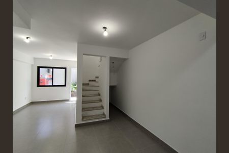 Casa para alugar com 100m², 2 quartos e 1 vaga Casa para alugar com 100m², 2 quartos e 1 vagaCozinha - Torneira