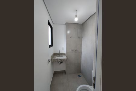 Casa para alugar com 100m², 2 quartos e 1 vaga Casa para alugar com 100m², 2 quartos e 1 vagaBanheiro da Suíte 2