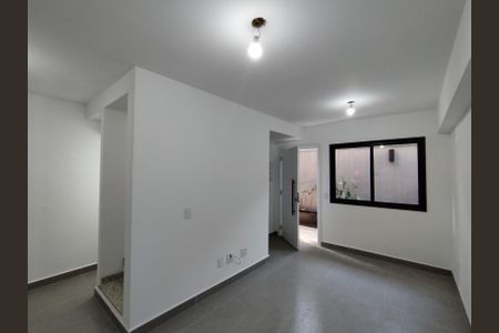 Sala de casa para alugar com 2 quartos, 100m² em Jardins, São Paulo
