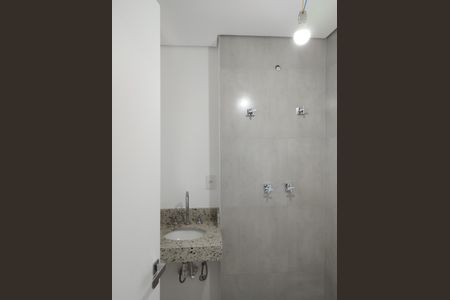 Casa para alugar com 100m², 2 quartos e 1 vaga Casa para alugar com 100m², 2 quartos e 1 vagaBanheiro da Suíte 1