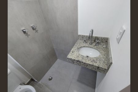 Casa para alugar com 100m², 2 quartos e 1 vaga Casa para alugar com 100m², 2 quartos e 1 vagaBanheiro da Suíte 2