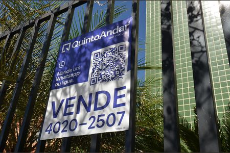 Apartamento à venda com 94m², 3 quartos e 2 vagas Apartamento à venda com 94m², 3 quartos e 2 vagasPlaca