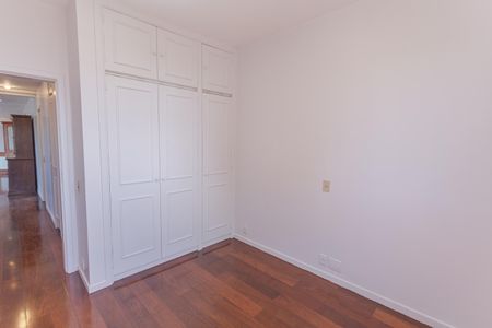 Apartamento à venda com 148m², 4 quartos e 3 vagas Apartamento à venda com 148m², 4 quartos e 3 vagasQuarto 2