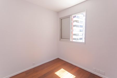 Apartamento à venda com 148m², 4 quartos e 3 vagas Apartamento à venda com 148m², 4 quartos e 3 vagasQuarto 1