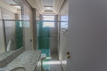 Apartamento à venda com 148m², 4 quartos e 3 vagas Apartamento à venda com 148m², 4 quartos e 3 vagasBanheiro Social