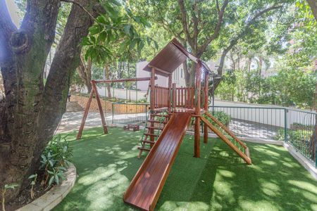 Apartamento à venda com 148m², 4 quartos e 3 vagas Apartamento à venda com 148m², 4 quartos e 3 vagasÁrea comum - Playground