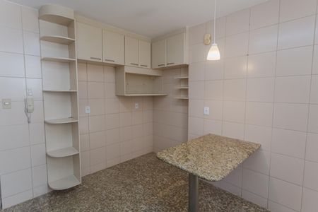 Apartamento à venda com 148m², 4 quartos e 3 vagas Apartamento à venda com 148m², 4 quartos e 3 vagasCozinha
