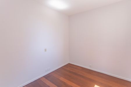 Apartamento à venda com 148m², 4 quartos e 3 vagas Apartamento à venda com 148m², 4 quartos e 3 vagasQuarto 1