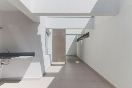 Apartamento para alugar com 75m², 2 quartos e 1 vaga Apartamento para alugar com 75m², 2 quartos e 1 vagaVaranda