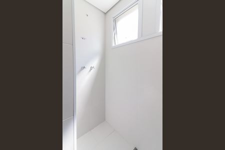 Apartamento para alugar com 75m², 2 quartos e 1 vaga Apartamento para alugar com 75m², 2 quartos e 1 vagaBanheiro da Suíte