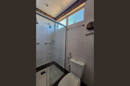 Apartamento à venda com 360m², 4 quartos e 4 vagas Apartamento à venda com 360m², 4 quartos e 4 vagasBanheiro da Suíte 3
