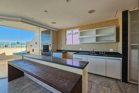 Apartamento à venda com 360m², 4 quartos e 4 vagas Apartamento à venda com 360m², 4 quartos e 4 vagasCozinha