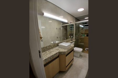 Casa à venda com 130m², 3 quartos e 3 vagas Casa à venda com 130m², 3 quartos e 3 vagasBanheiro 1