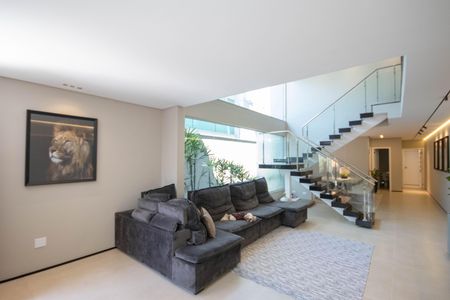 Sala de casa para alugar com 3 quartos, 350m² em Tremembé, São Paulo