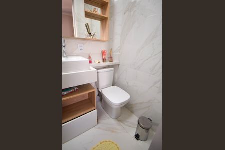 Casa de condomínio à venda com 110m², 3 quartos e 2 vagas Casa de condomínio à venda com 110m², 3 quartos e 2 vagasBanheiro Suíte
