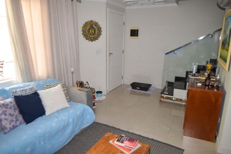 Sala de casa de condomínio para alugar com 3 quartos, 110m² em Chácara Seis de Outubro, São Paulo