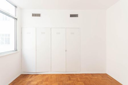 Apartamento à venda com 170m², 3 quartos e 1 vagaQuarto 1