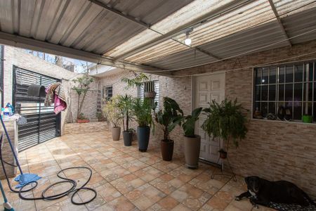 Casa à venda com 154m², 2 quartos e 2 vagas Casa à venda com 154m², 2 quartos e 2 vagasGaragem