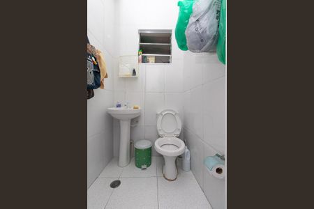 Casa à venda com 154m², 2 quartos e 2 vagas Casa à venda com 154m², 2 quartos e 2 vagasBanheiro de serviço