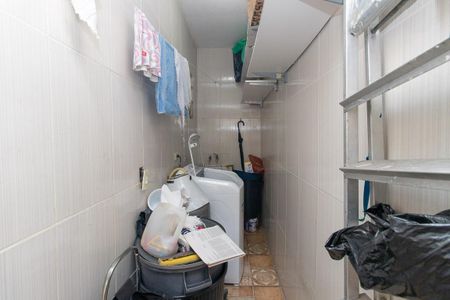 Casa à venda com 154m², 2 quartos e 2 vagas Casa à venda com 154m², 2 quartos e 2 vagasÁrea de Serviço