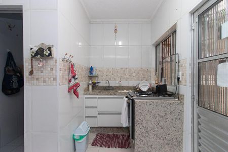 Casa à venda com 154m², 2 quartos e 2 vagas Casa à venda com 154m², 2 quartos e 2 vagasCozinha