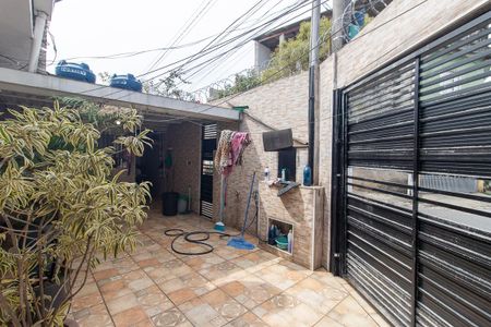 Casa à venda com 154m², 2 quartos e 2 vagas Casa à venda com 154m², 2 quartos e 2 vagasGaragem