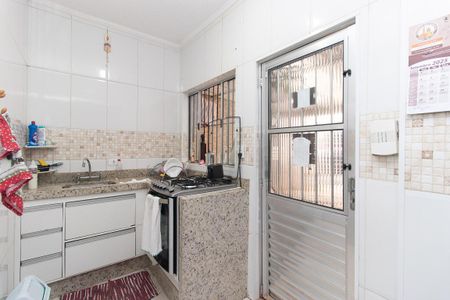 Casa à venda com 154m², 2 quartos e 2 vagas Casa à venda com 154m², 2 quartos e 2 vagasCozinha
