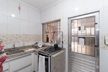 Casa à venda com 154m², 2 quartos e 2 vagas Casa à venda com 154m², 2 quartos e 2 vagasCozinha