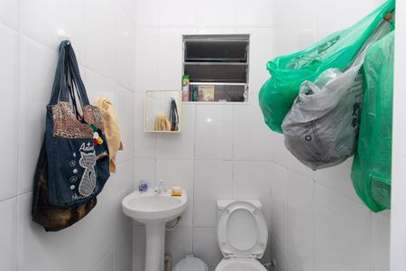 Casa à venda com 154m², 2 quartos e 2 vagas Casa à venda com 154m², 2 quartos e 2 vagasBanheiro de serviço