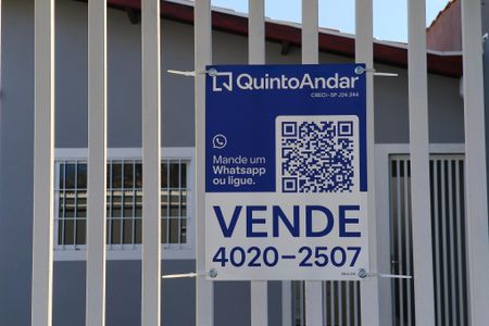 Casa à venda com 140m², 2 quartos e 4 vagas Casa à venda com 140m², 2 quartos e 4 vagasPlaca