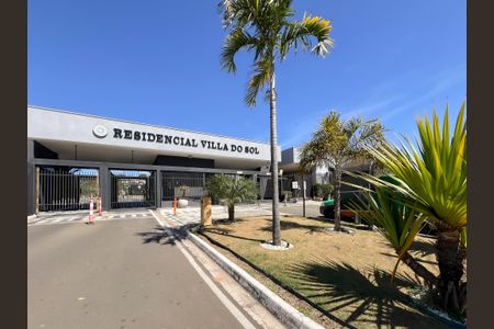 Casa de condomínio para alugar com 200m², 3 quartos e 4 vagas Casa de condomínio para alugar com 200m², 3 quartos e 4 vagasFachada