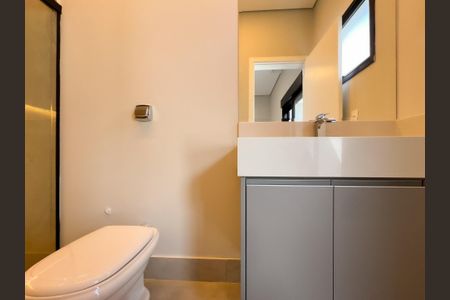 Casa de condomínio para alugar com 200m², 3 quartos e 4 vagas Casa de condomínio para alugar com 200m², 3 quartos e 4 vagasBanheiro da Suíte 2