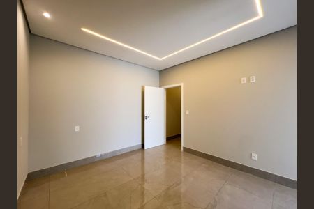 Casa de condomínio para alugar com 200m², 3 quartos e 4 vagas Casa de condomínio para alugar com 200m², 3 quartos e 4 vagasSuíte 3