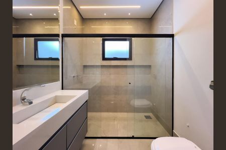 Casa de condomínio para alugar com 200m², 3 quartos e 4 vagas Casa de condomínio para alugar com 200m², 3 quartos e 4 vagasBanheiro da Suíte 3