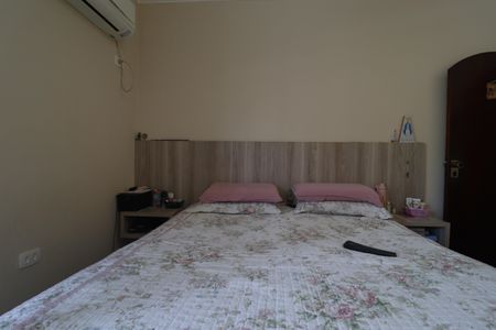 Casa à venda com 180m², 3 quartos e 2 vagasSuíte