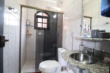 Casa à venda com 180m², 3 quartos e 2 vagasBanheiro da Suíte