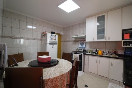Casa à venda com 180m², 3 quartos e 2 vagasCozinha