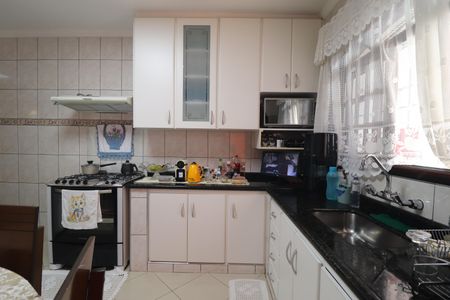 Casa à venda com 180m², 3 quartos e 2 vagasCozinha