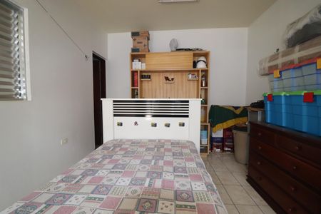 Casa à venda com 180m², 3 quartos e 2 vagasEdícula - Quarto