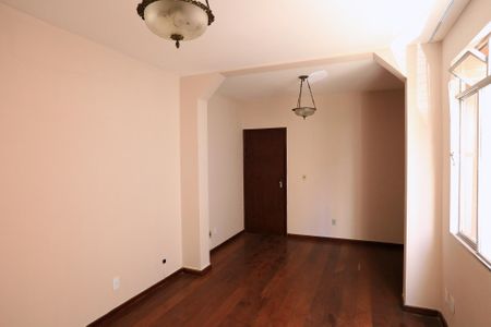 Apartamento à venda com 96m², 3 quartos e 1 vaga Apartamento à venda com 96m², 3 quartos e 1 vagaSala