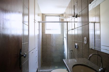 Apartamento à venda com 96m², 3 quartos e 1 vaga Apartamento à venda com 96m², 3 quartos e 1 vagaBanheiro da Suíte