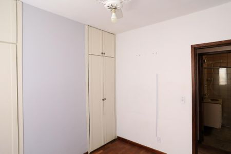 Apartamento à venda com 96m², 3 quartos e 1 vaga Apartamento à venda com 96m², 3 quartos e 1 vagaQuarto 2