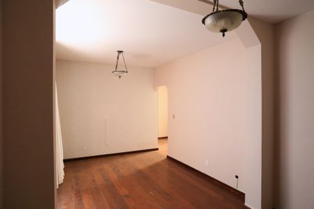 Sala de apartamento à venda com 3 quartos, 96m² em Sagrada Família, Belo Horizonte