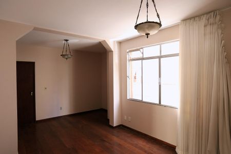 Sala de apartamento à venda com 3 quartos, 96m² em Sagrada Família, Belo Horizonte