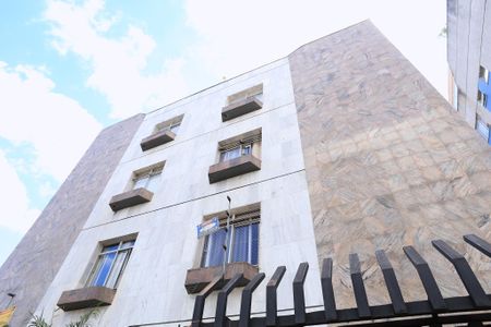 Apartamento à venda com 96m², 3 quartos e 1 vaga Apartamento à venda com 96m², 3 quartos e 1 vagaFachada
