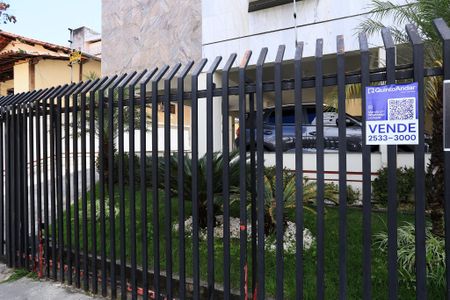 Apartamento à venda com 96m², 3 quartos e 1 vaga Apartamento à venda com 96m², 3 quartos e 1 vagaFachada