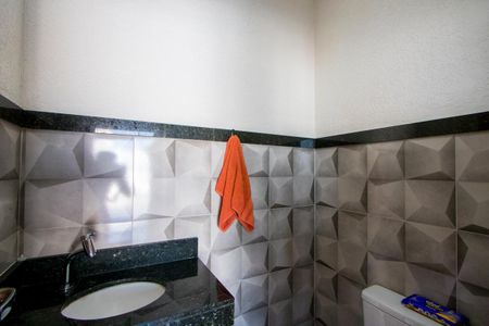 Apartamento à venda com 110m², 2 quartos e 2 vagas Apartamento à venda com 110m², 2 quartos e 2 vagasBanheiro de Serviço