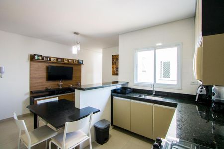 Apartamento à venda com 110m², 2 quartos e 2 vagas Apartamento à venda com 110m², 2 quartos e 2 vagasCozinha